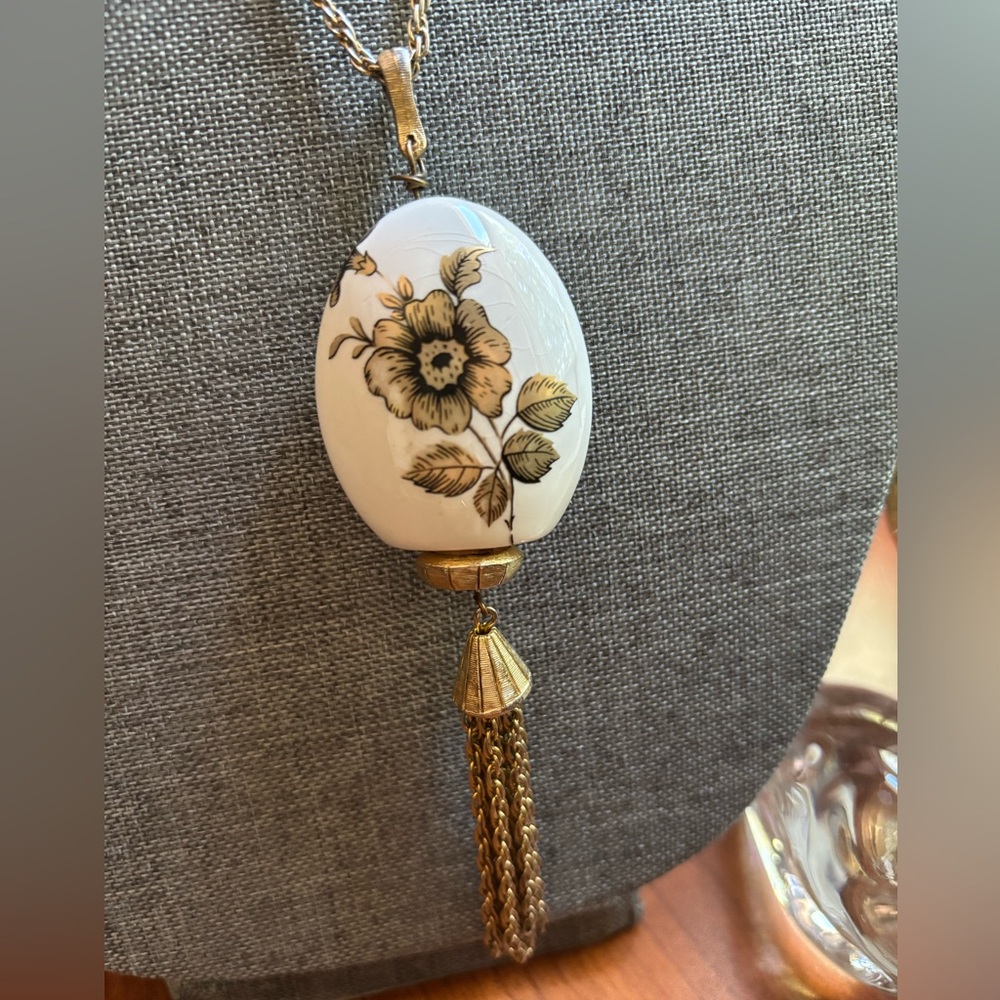 Vintage Lord Nelson Staffordshire Pottery Pomander egg Pendant necklace 26” plus